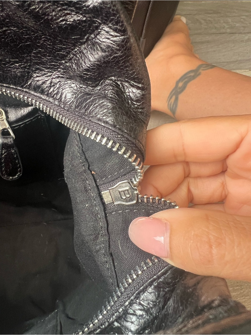 Balenciaga Black Leather Crossbody Tote - Picture 6 of 6